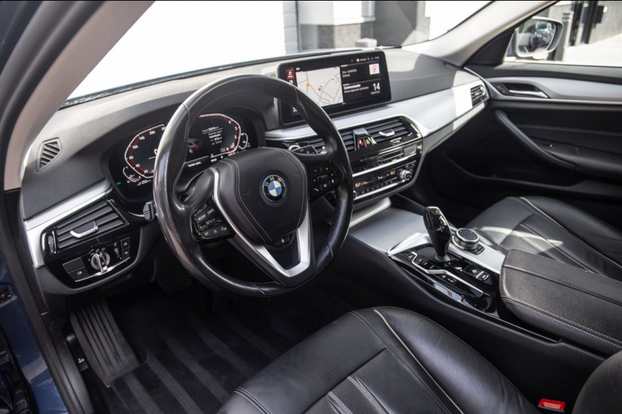 BMW 5 Serie Touring 530e High Executive / SOH 89% / Pano / Keyless / Gordijnen