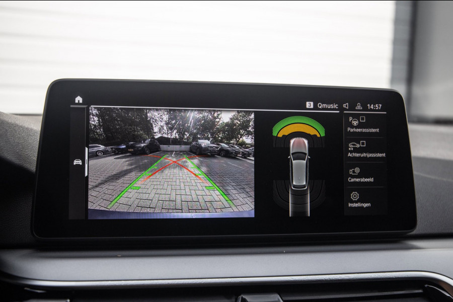 BMW 5 Serie Touring 530e High Executive / SOH 89% / Pano / Keyless / Gordijnen