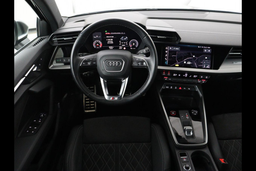 Audi S3 2.0 TFSI S3 quattro | Adaptive cruise | B&O | Bang & Olufsen | Matrix LED | Leder/Alcantara | Park Assist | Stoelverwarming | Virtual Cockpit | Carplay | Navigatie | Sportstoelen | Climate control