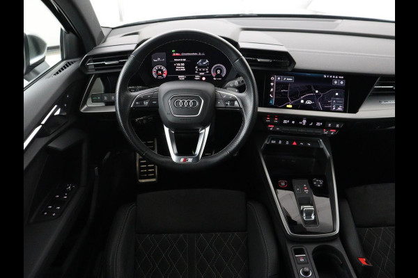 Audi S3 2.0 TFSI S3 quattro | Adaptive cruise | B&O | Bang & Olufsen | Matrix LED | Leder/Alcantara | Park Assist | Stoelverwarming | Virtual Cockpit | Carplay | Navigatie | Sportstoelen | Climate control
