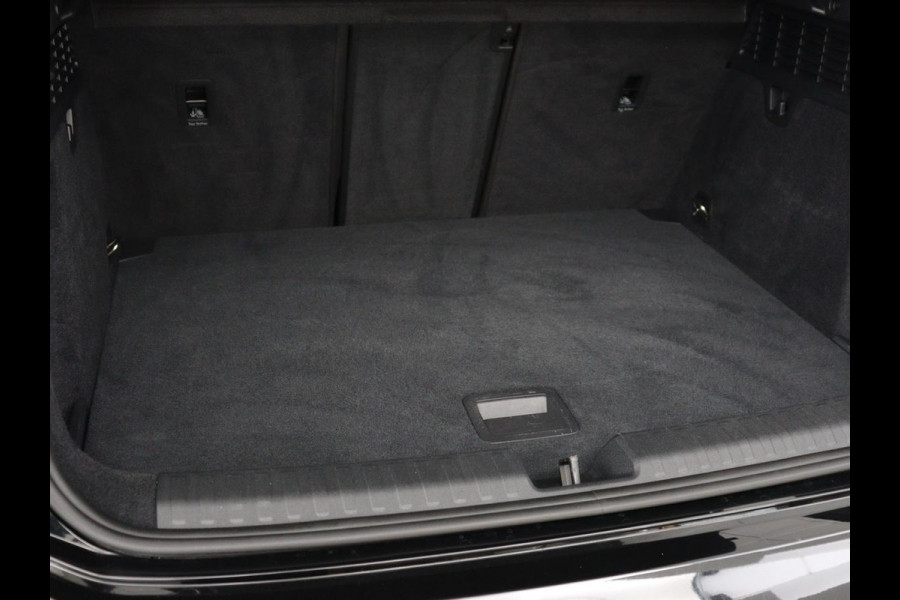 Audi S3 2.0 TFSI S3 quattro | Adaptive cruise | B&O | Bang & Olufsen | Matrix LED | Leder/Alcantara | Park Assist | Stoelverwarming | Virtual Cockpit | Carplay | Navigatie | Sportstoelen | Climate control