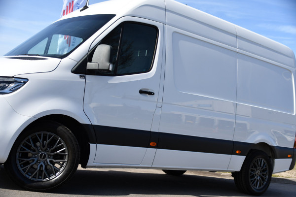 Mercedes-Benz Sprinter 319 V6 3.0 CDI L2H2 PB Edition Adaptieve Cruise, 360 Camera, Carplay, LED, 10,5'' Mbux, Automaat, 190pk, Leder, Multimedia, Uniek!