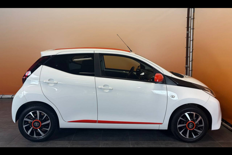 Toyota Aygo 1.0 VVT-i x-otic cabriotop | automaat | dealer onderhouden | navi | carplay | fabr gar 12/19