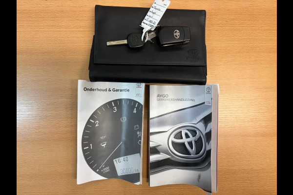 Toyota Aygo 1.0 VVT-i x-otic cabriotop | automaat | dealer onderhouden | navi | carplay | fabr gar 12/19