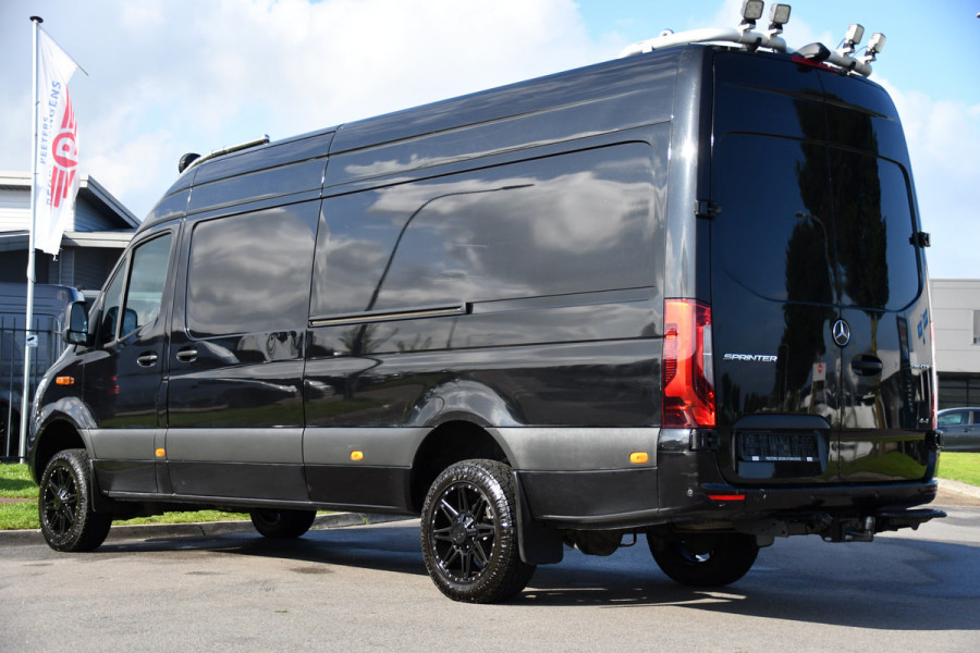 Mercedes-Benz Sprinter 319 V6 3.0 CDI L3H2 Black Edition FULL OPTIONS! Cruise, 360 Camera, Carplay, 10,5 Mbux, 190pk, 2 x Schuifdeur, Sper, LED, Leder, Stoelverwarming, Standkachel, Trekhaak, Uniek!
