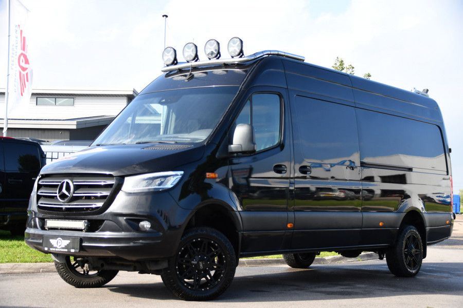 Mercedes-Benz Sprinter 319 V6 3.0 CDI L3H2 Black Edition FULL OPTIONS! Cruise, 360 Camera, Carplay, 10,5 Mbux, 190pk, 2 x Schuifdeur, Sper, LED, Leder, Stoelverwarming, Standkachel, Trekhaak, Uniek!