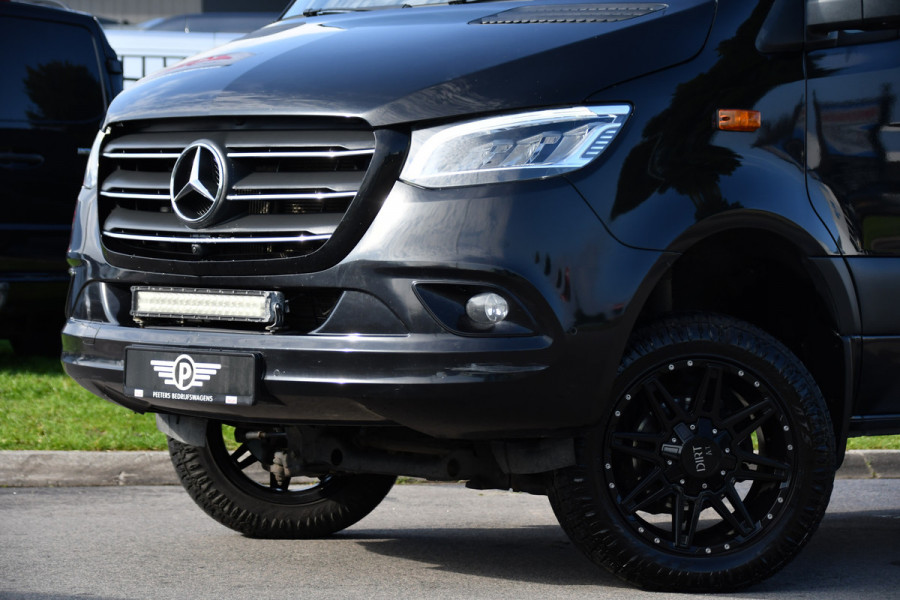 Mercedes-Benz Sprinter 319 V6 3.0 CDI L3H2 Black Edition FULL OPTIONS! Cruise, 360 Camera, Carplay, 10,5 Mbux, 190pk, 2 x Schuifdeur, Sper, LED, Leder, Stoelverwarming, Standkachel, Trekhaak, Uniek!