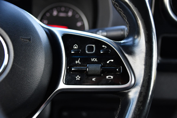Mercedes-Benz Sprinter 319 V6 3.0 CDI L3H2 Black Edition FULL OPTIONS! Cruise, 360 Camera, Carplay, 10,5 Mbux, 190pk, 2 x Schuifdeur, Sper, LED, Leder, Stoelverwarming, Standkachel, Trekhaak, Uniek!