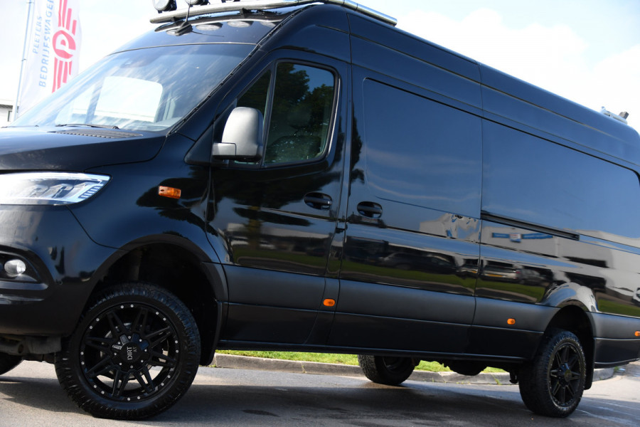 Mercedes-Benz Sprinter 319 V6 3.0 CDI L3H2 Black Edition FULL OPTIONS! Cruise, 360 Camera, Carplay, 10,5 Mbux, 190pk, 2 x Schuifdeur, Sper, LED, Leder, Stoelverwarming, Standkachel, Trekhaak, Uniek!
