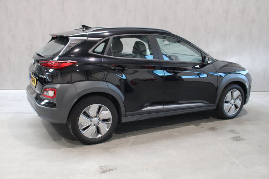 Hyundai Kona EV Comfort 64 kWh Camera/Carplay 98,3% SOH Prijs is rijklaar incl Bovag