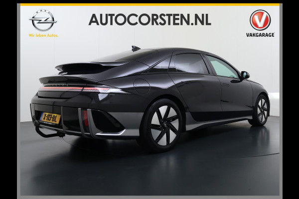Hyundai IONIQ 6 77.4kWh 229PK Trekhaak SOH 100% Warmtepomp Adap.Cruise Head-Up Stoel+Achterbank+Stuur Verwarming Camera Navi Pdc Apple Carplay A Elek. Achterklep Privacy Glas Lmv Led Lane Assist 1.500KG Trekgewicht 1e Eigenaar Origineel Nederlandse Auto