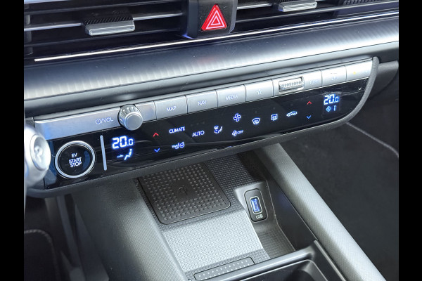 Hyundai IONIQ 6 77.4kWh 229PK Trekhaak SOH 100% Warmtepomp Adap.Cruise Head-Up Stoel+Achterbank+Stuur Verwarming Camera Navi Pdc Apple Carplay A Elek. Achterklep Privacy Glas Lmv Led Lane Assist 1.500KG Trekgewicht 1e Eigenaar Origineel Nederlandse Auto