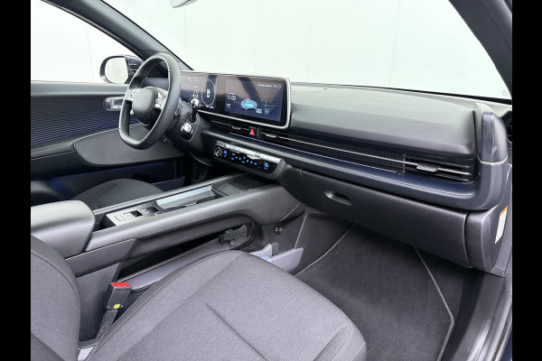 Hyundai IONIQ 6 77.4kWh 229PK Trekhaak SOH 100% Warmtepomp Adap.Cruise Head-Up Stoel+Achterbank+Stuur Verwarming Camera Navi Pdc Apple Carplay A Elek. Achterklep Privacy Glas Lmv Led Lane Assist 1.500KG Trekgewicht 1e Eigenaar Origineel Nederlandse Auto