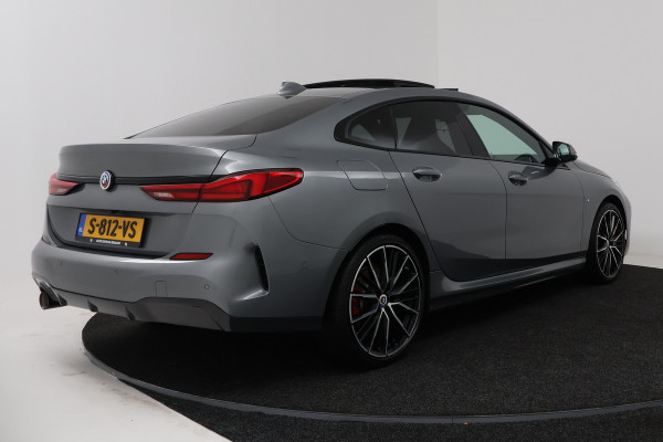 BMW 2 Serie Gran Coupé 218i High Executive (PANORAMADAK, CAMERA, STOELVERWARMING, NAVIGATIE)