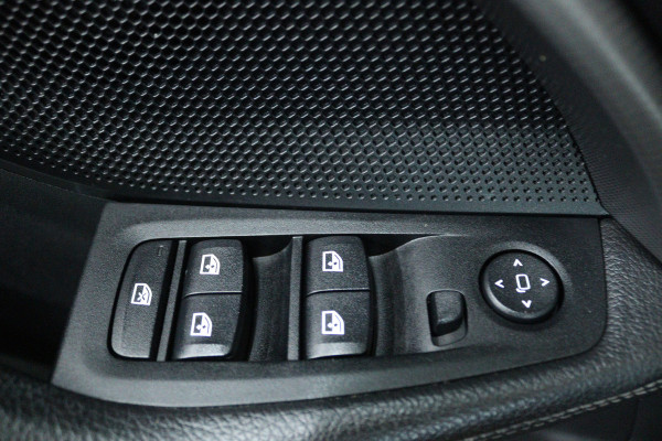 BMW 2 Serie Gran Coupé 218i High Executive (PANORAMADAK, CAMERA, STOELVERWARMING, NAVIGATIE)