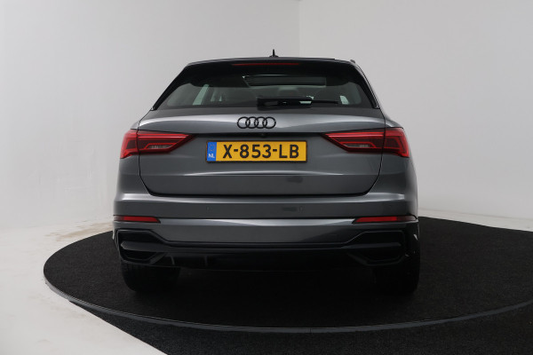 Audi Q3 35 TFSI S Line Pro Line S (PANORAMADAK, SFEERVERLICHTING, CAMERA, STOELVERWARMING, CRUISE CONTROL ADAPTIEF)