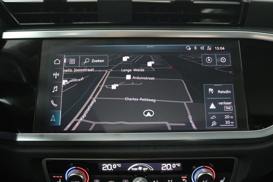 Audi Q3 35 TFSI S Line Pro Line S (PANORAMADAK, SFEERVERLICHTING, CAMERA, STOELVERWARMING, CRUISE CONTROL ADAPTIEF)