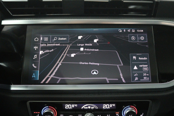 Audi Q3 35 TFSI S Line Pro Line S (PANORAMADAK, SFEERVERLICHTING, CAMERA, STOELVERWARMING, CRUISE CONTROL ADAPTIEF)