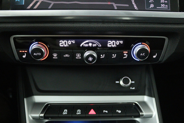 Audi Q3 35 TFSI S Line Pro Line S (PANORAMADAK, SFEERVERLICHTING, CAMERA, STOELVERWARMING, CRUISE CONTROL ADAPTIEF)