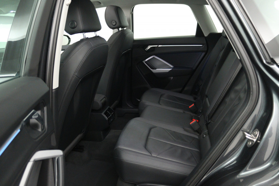 Audi Q3 35 TFSI S Line Pro Line S (PANORAMADAK, SFEERVERLICHTING, CAMERA, STOELVERWARMING, CRUISE CONTROL ADAPTIEF)