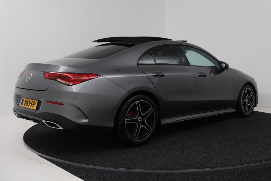 Mercedes-Benz CLA-Klasse 180 Business Solution AMG (PANORAMADAK, STOELVERWARMING, SFEERVERLICHTING)