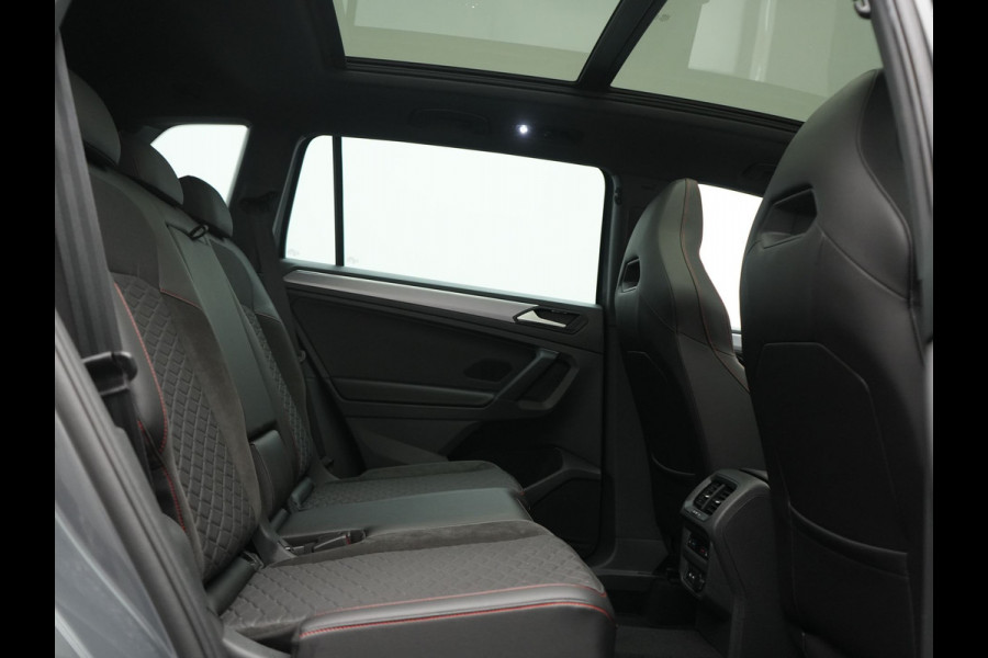 Seat Tarraco 1.4 TSI e-Hybrid PHEV FR Business Intense 245pk Dealer O.H. | Trekhaak Af Fabriek | Panodak | Adaptive Cruise | 360 Camera | Sportstoelen Memory & Verwarmd | Blis | Keyless | Stuur Verwarmd | Apple Carplay | Navigatie | DAB | Plug In Hybrid |