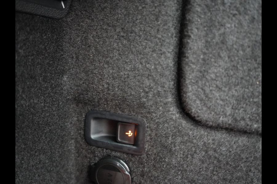 Seat Tarraco 1.4 TSI e-Hybrid PHEV FR Business Intense 245pk Dealer O.H. | Trekhaak Af Fabriek | Panodak | Adaptive Cruise | 360 Camera | Sportstoelen Memory & Verwarmd | Blis | Keyless | Stuur Verwarmd | Apple Carplay | Navigatie | DAB | Plug In Hybrid |
