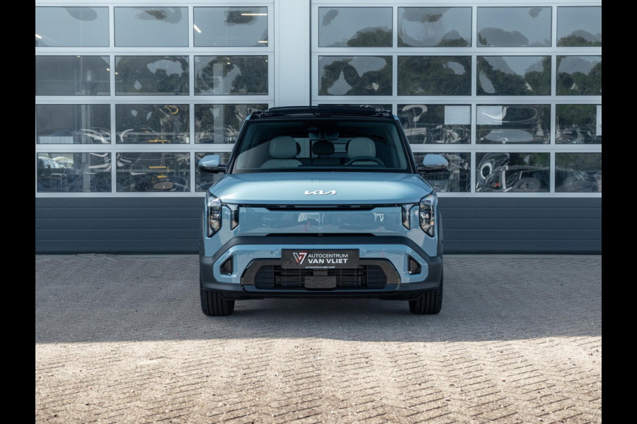 Kia EV2 GT-Line 61 kWh | 5p. | Actieprijs* | Navi. | Clima. | Adapt. Cruise. | Stoel&Stuur Verwarming | Dakrails | 15L Frunk | Harman Kardon | Glazen Kanteldak | Vegan Lederen Stoelbekleding 'GT-Line' | Slimme Parkeerassistentie | Dodehoekcamera