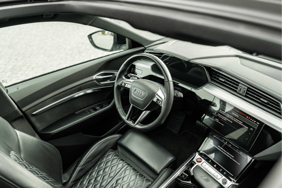 Audi e-tron S Quattro 95 kWh 503PK | ACC | TREKHAAK | HUD | 114.000.- NW PRIJS | B&O | RS Stoelen