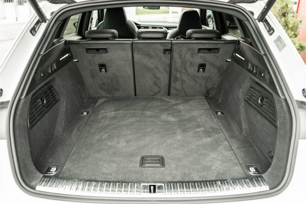 Audi e-tron S Quattro 95 kWh 503PK | ACC | TREKHAAK | HUD | 114.000.- NW PRIJS | B&O | RS Stoelen