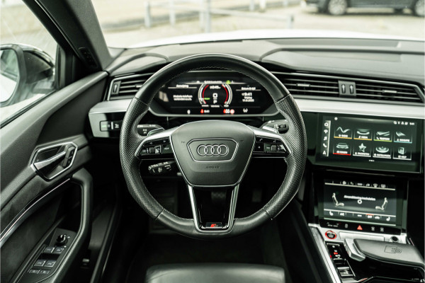 Audi e-tron S Quattro 95 kWh 503PK | ACC | TREKHAAK | HUD | 114.000.- NW PRIJS | B&O | RS Stoelen