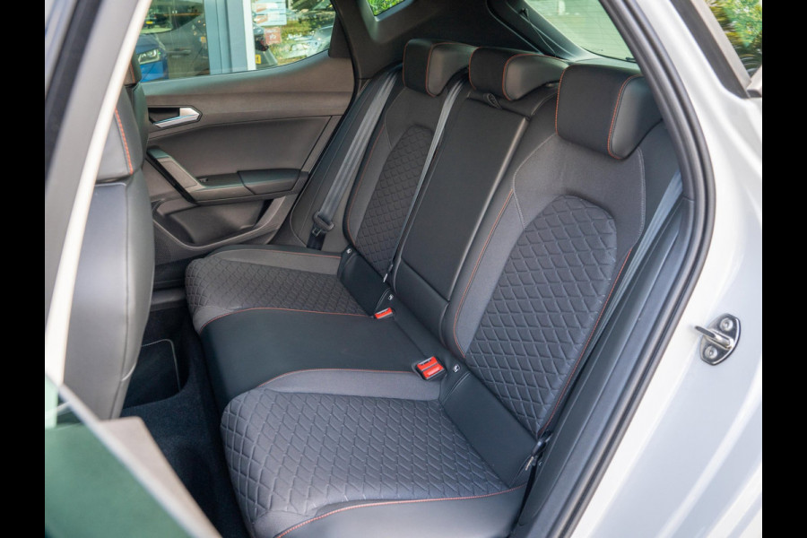 Seat Leon 1.4 TSI 204pk eHybrid PHEV FR Business | Camera | Adaptive Cruise | Keyless
