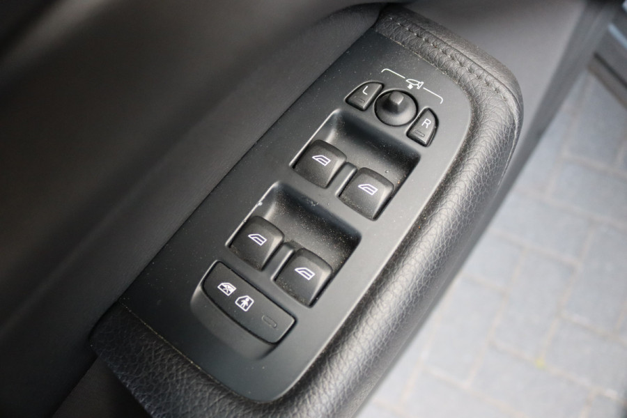 Volvo XC60 2.0 T8 Twin Engine AWD Momentum Pro Open-dak/Trekhaak/Camera/Leder/Carplay-android