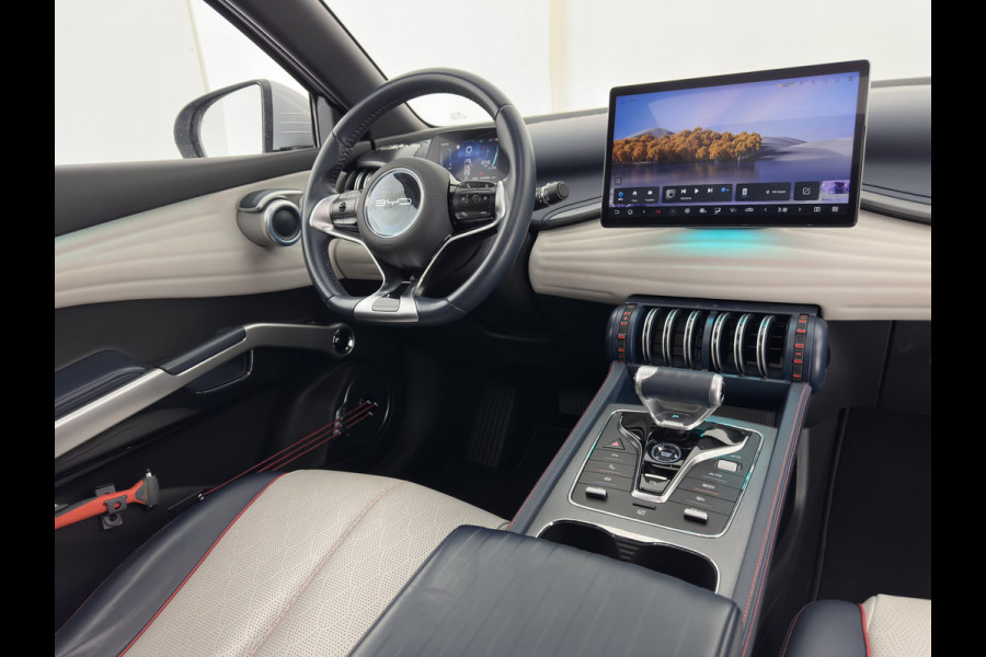 BYD ATTO 3 Comfort 60 kWh [3-Fase-11kW] {SoH-94%} (INCL-BTW) *HEATPUMP | PANO | LEATHER | FULL-LED | TOPVIEW | BLINDSPOT | HEATED-COMFORTSEATS | DIGI-COCKPIT | CARPLAY | DAB | NAVI-FULLMAP | ECC | ADAPTIVE-CRUISE | PDC | 18''ALU*