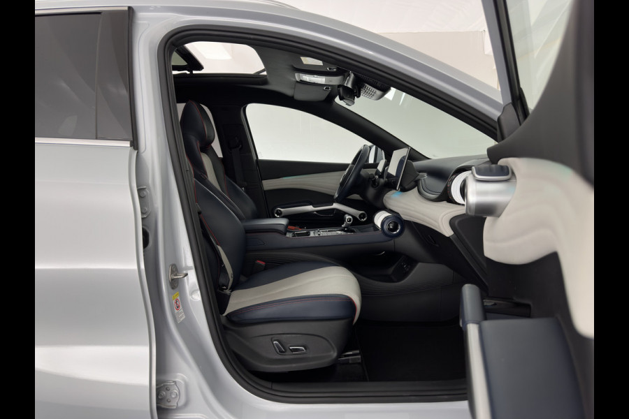BYD ATTO 3 Comfort 60 kWh [3-Fase-11kW] {SoH-94%} (INCL-BTW) *HEATPUMP | PANO | LEATHER | FULL-LED | TOPVIEW | BLINDSPOT | HEATED-COMFORTSEATS | DIGI-COCKPIT | CARPLAY | DAB | NAVI-FULLMAP | ECC | ADAPTIVE-CRUISE | PDC | 18''ALU*