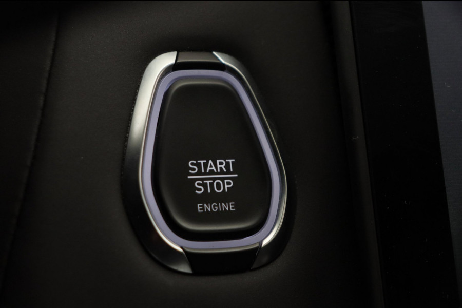 Lynk & Co 01 1.5 261PK Plug-in Hybrid *Zwarte Hemel* 360° Camera Pano/dak Apple/Carplay Adaptive/Cruise