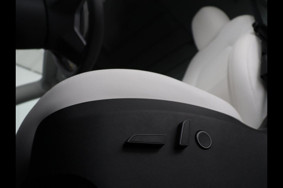 Tesla Model Y Performance AWD 75 kWh | SOH 94.8% | Traffic-Aware Cruise control | Leder | Achterbank verwarming | 21'' | Full LED | Panoramadak |