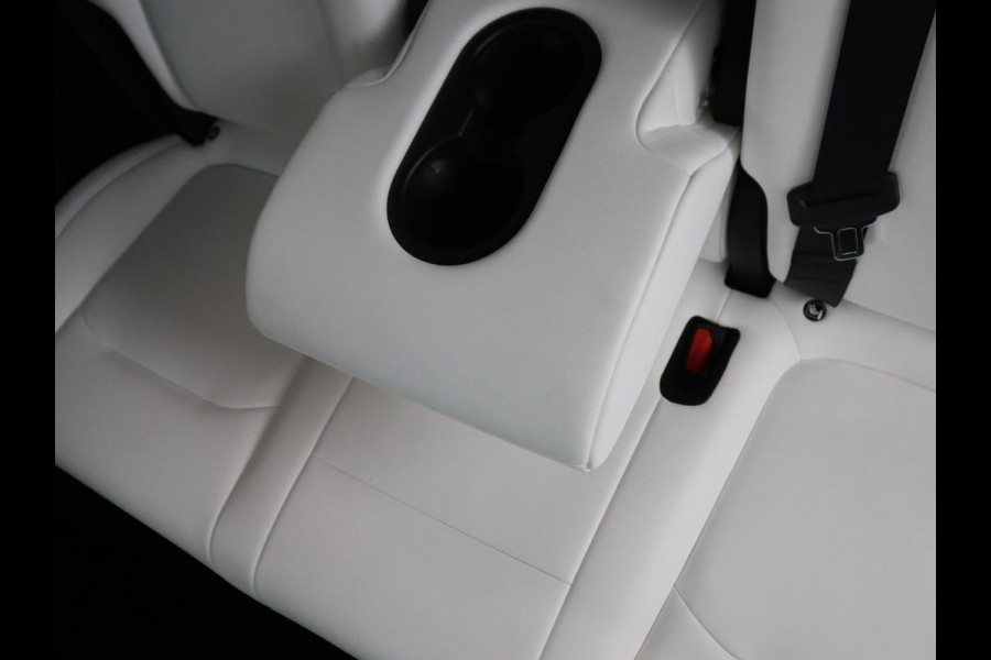 Tesla Model Y Performance AWD 75 kWh | SOH 94.8% | Traffic-Aware Cruise control | Leder | Achterbank verwarming | 21'' | Full LED | Panoramadak |
