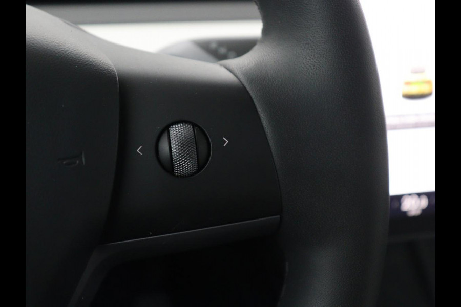 Tesla Model Y Performance AWD 75 kWh | SOH 94.8% | Traffic-Aware Cruise control | Leder | Achterbank verwarming | 21'' | Full LED | Panoramadak |