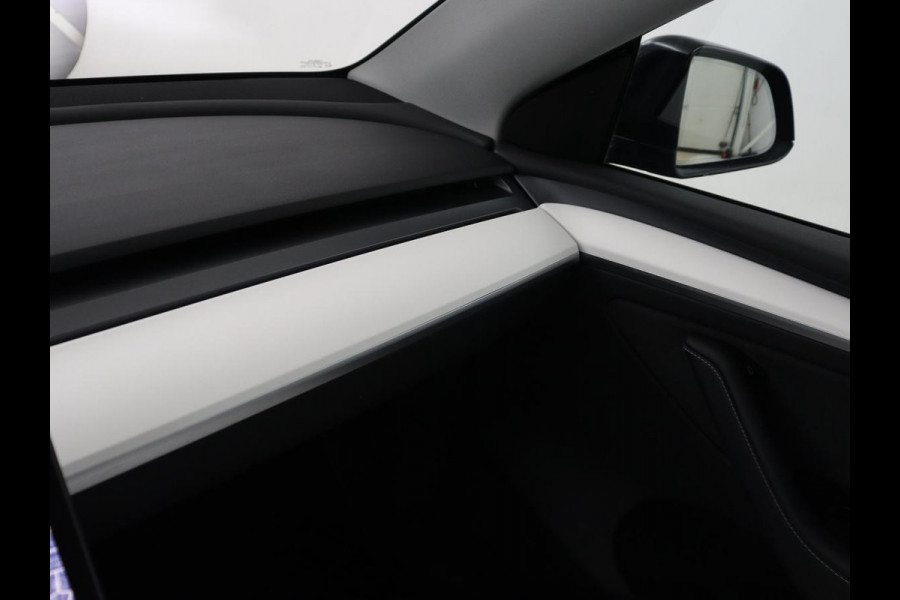 Tesla Model Y Performance AWD 75 kWh | SOH 94.8% | Traffic-Aware Cruise control | Leder | Achterbank verwarming | 21'' | Full LED | Panoramadak |