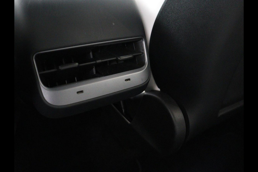 Tesla Model Y Performance AWD 75 kWh | SOH 94.8% | Traffic-Aware Cruise control | Leder | Achterbank verwarming | 21'' | Full LED | Panoramadak |