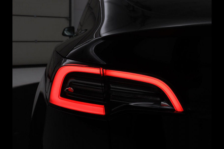 Tesla Model Y Performance AWD 75 kWh | SOH 94.8% | Traffic-Aware Cruise control | Leder | Achterbank verwarming | 21'' | Full LED | Panoramadak |