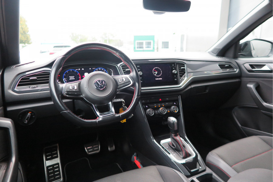 Volkswagen T-Roc 1.5 TSI 150pk DSG Sport Business R-Line ,Led,Trekhaak ,Navi, Achteruitrijcamera, Virtual cockpit, DAB+ , PDC, LMV19" ,Electr. achterklep, Carplay etc.