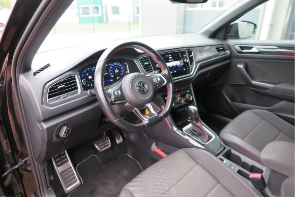 Volkswagen T-Roc 1.5 TSI 150pk DSG Sport Business R-Line ,Led,Trekhaak ,Navi, Achteruitrijcamera, Virtual cockpit, DAB+ , PDC, LMV19" ,Electr. achterklep, Carplay etc.