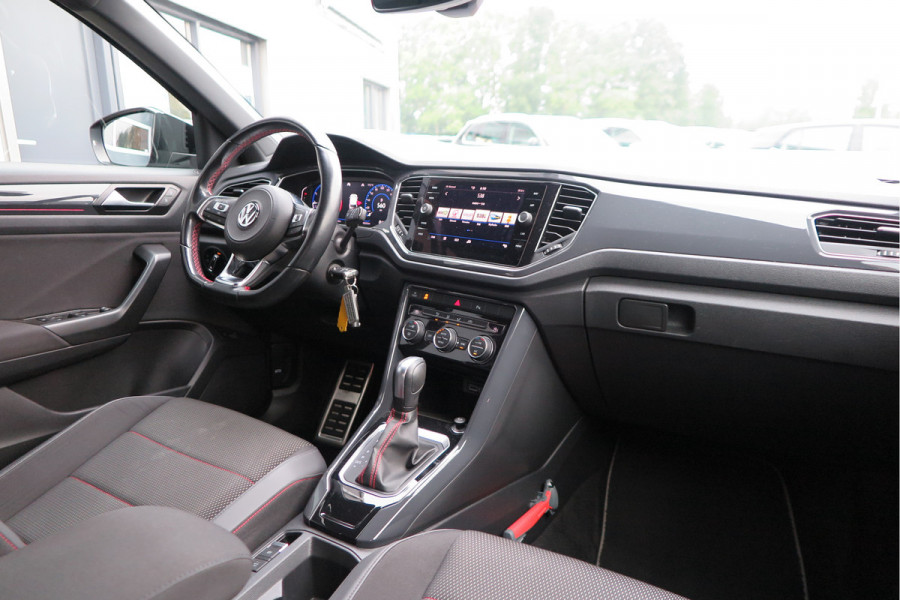 Volkswagen T-Roc 1.5 TSI 150pk DSG Sport Business R-Line ,Led,Trekhaak ,Navi, Achteruitrijcamera, Virtual cockpit, DAB+ , PDC, LMV19" ,Electr. achterklep, Carplay etc.