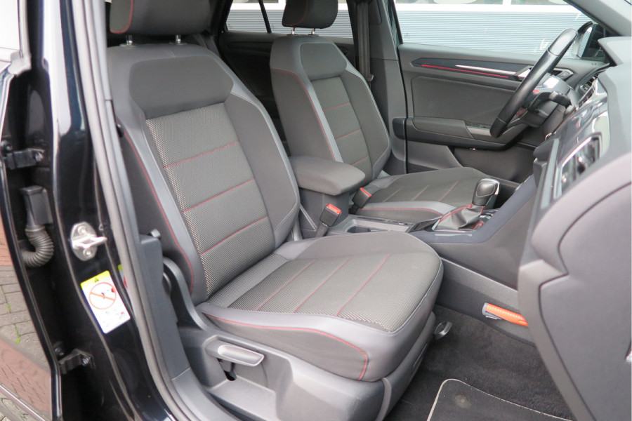 Volkswagen T-Roc 1.5 TSI 150pk DSG Sport Business R-Line ,Led,Trekhaak ,Navi, Achteruitrijcamera, Virtual cockpit, DAB+ , PDC, LMV19" ,Electr. achterklep, Carplay etc.