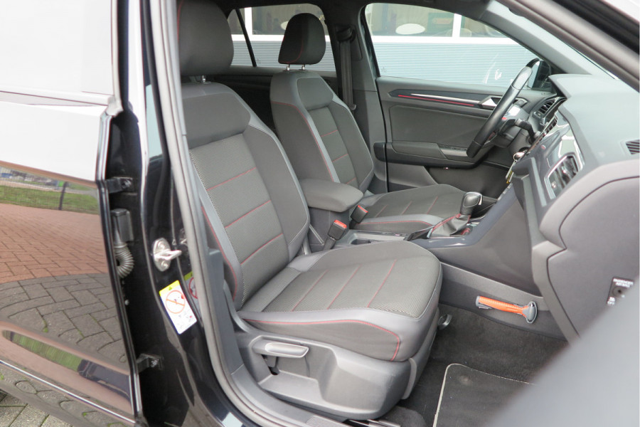 Volkswagen T-Roc 1.5 TSI 150pk DSG Sport Business R-Line ,Led,Trekhaak ,Navi, Achteruitrijcamera, Virtual cockpit, DAB+ , PDC, LMV19" ,Electr. achterklep, Carplay etc.