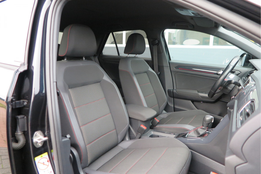 Volkswagen T-Roc 1.5 TSI 150pk DSG Sport Business R-Line ,Led,Trekhaak ,Navi, Achteruitrijcamera, Virtual cockpit, DAB+ , PDC, LMV19" ,Electr. achterklep, Carplay etc.