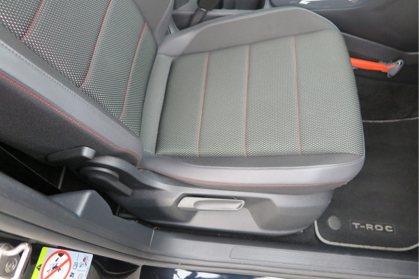 Volkswagen T-Roc 1.5 TSI 150pk DSG Sport Business R-Line ,Led,Trekhaak ,Navi, Achteruitrijcamera, Virtual cockpit, DAB+ , PDC, LMV19" ,Electr. achterklep, Carplay etc.