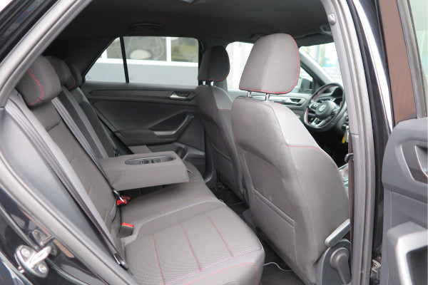 Volkswagen T-Roc 1.5 TSI 150pk DSG Sport Business R-Line ,Led,Trekhaak ,Navi, Achteruitrijcamera, Virtual cockpit, DAB+ , PDC, LMV19" ,Electr. achterklep, Carplay etc.